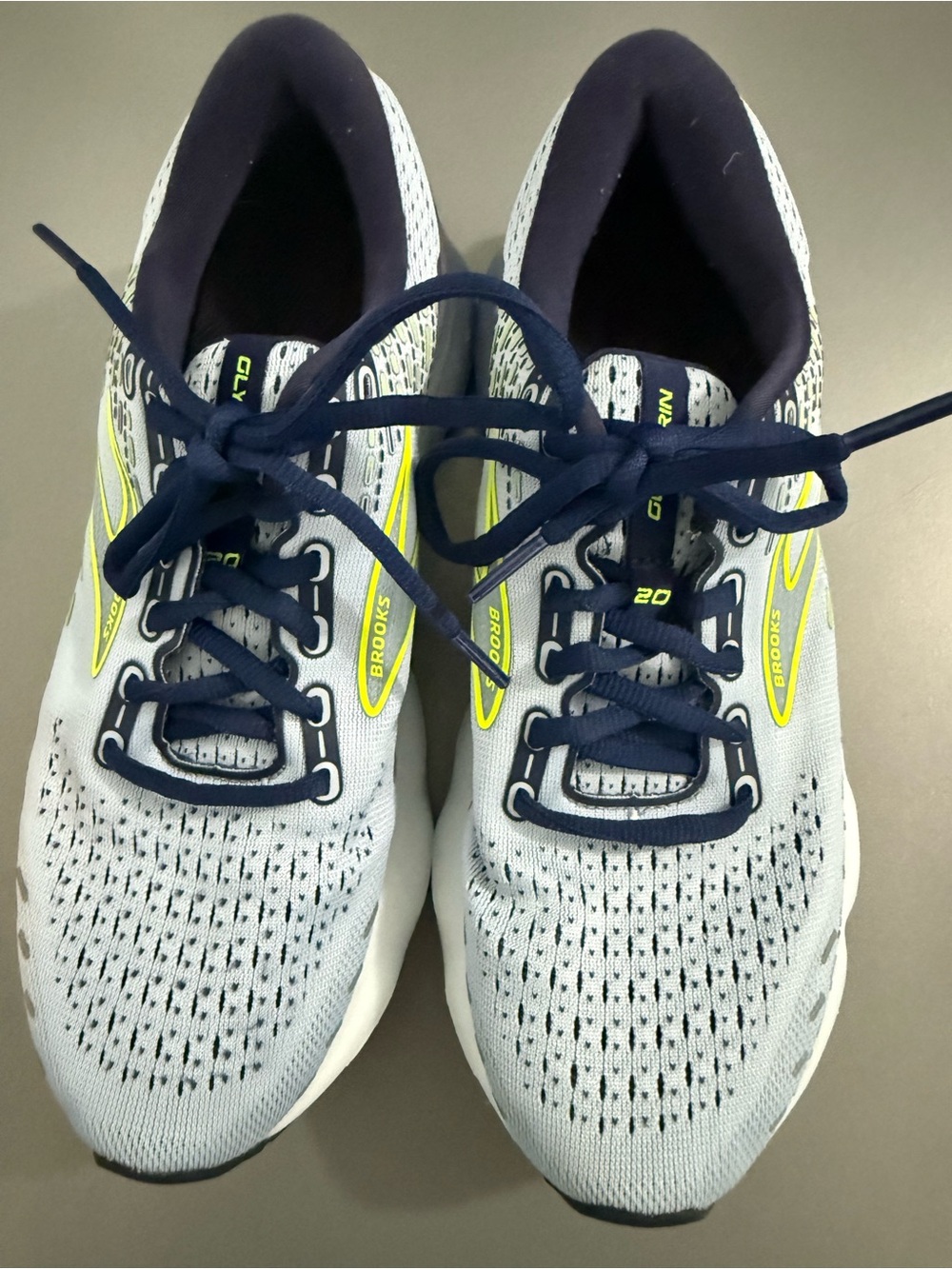 Brooks Glycerin
20 running shoes in the "Lt
Blue/Peacoat/Nightlife" 9W